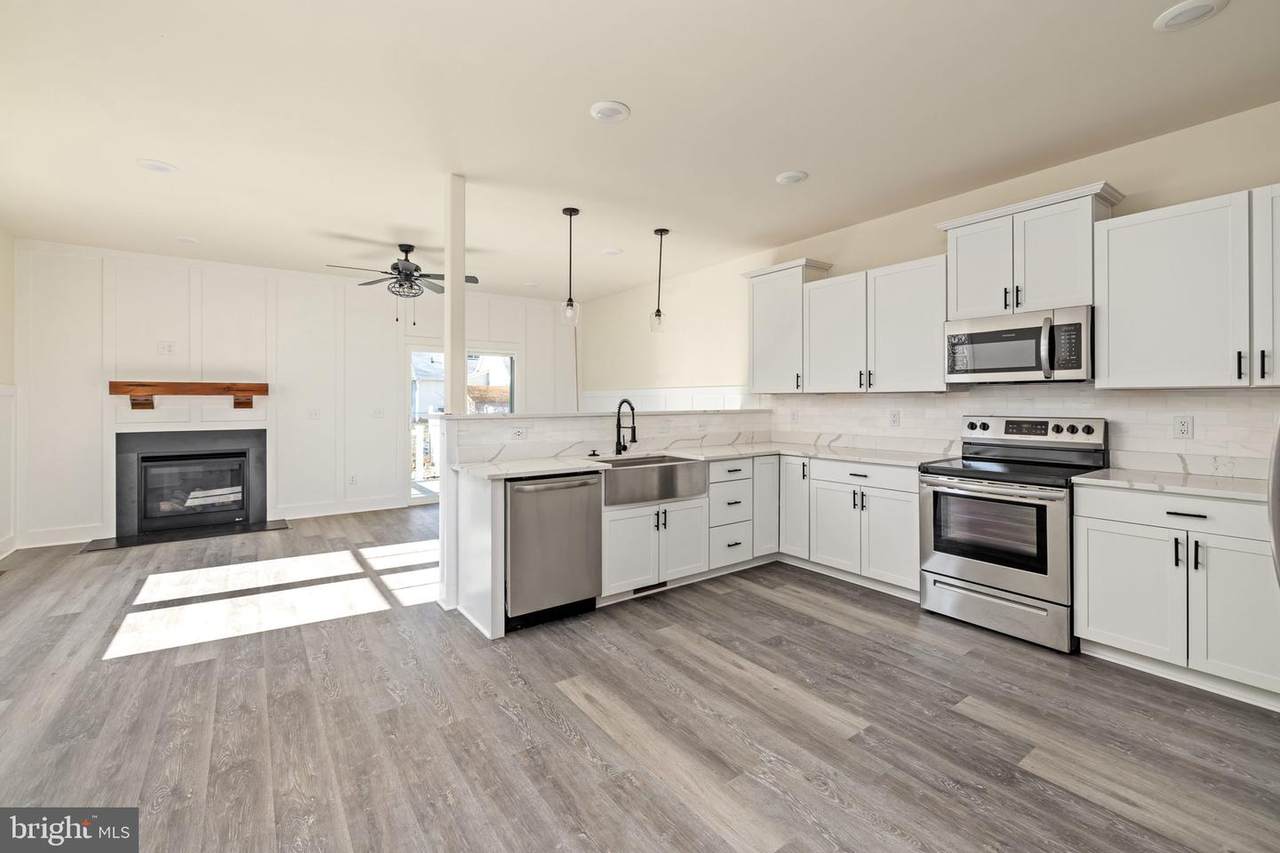 2628 Caroline Street - Photo 1