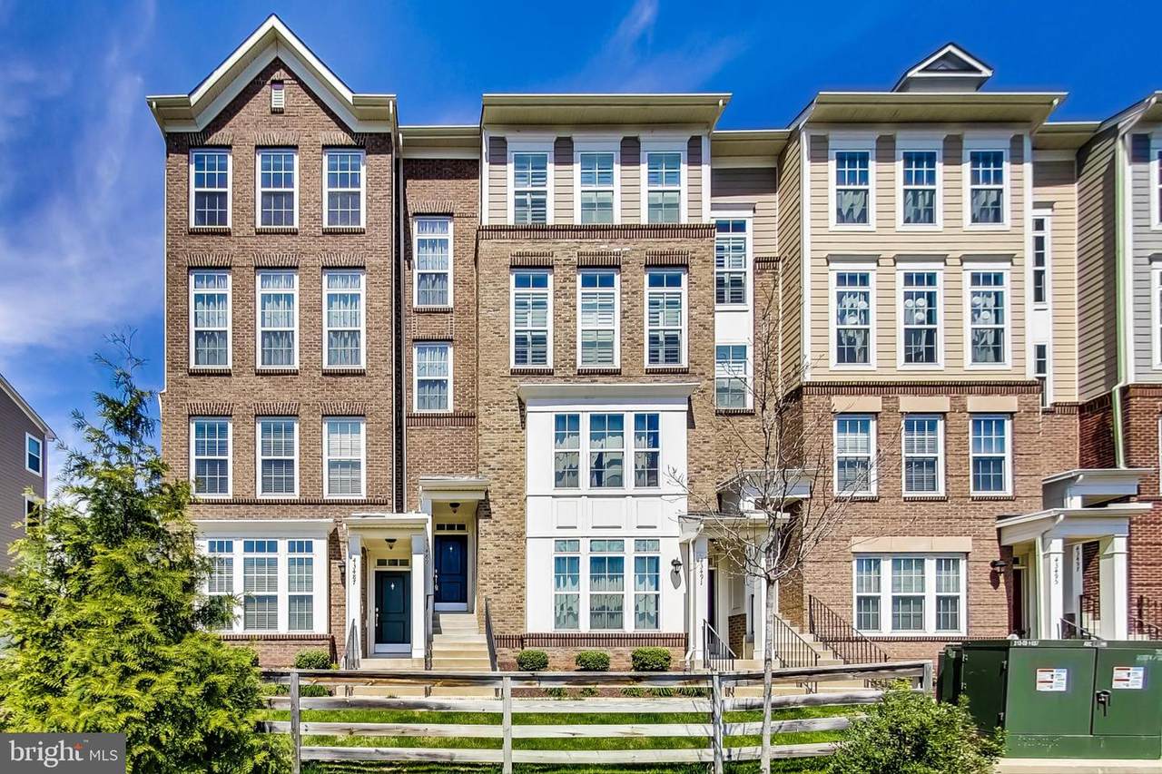43489 Town Gate Square - Photo 1