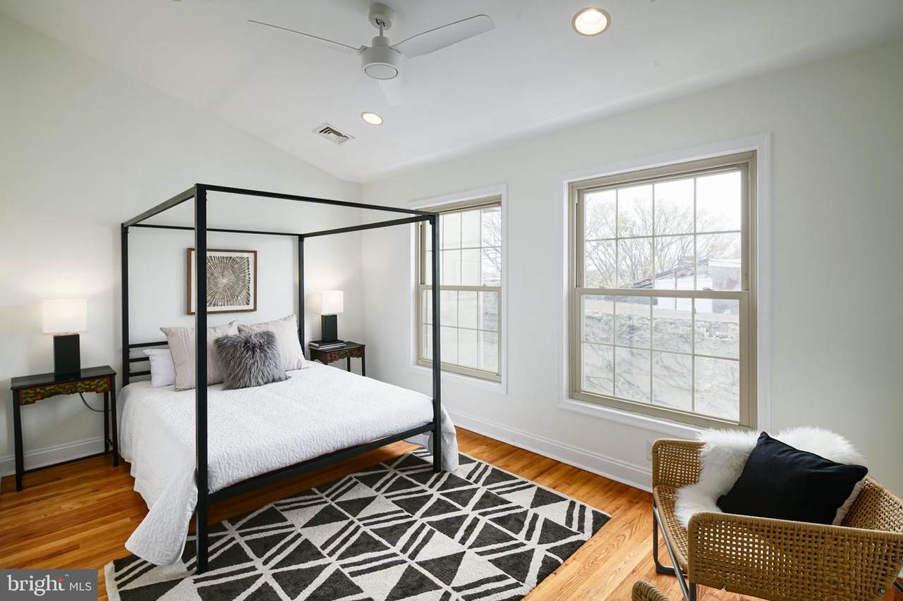 1334 Earl Street - Photo 1