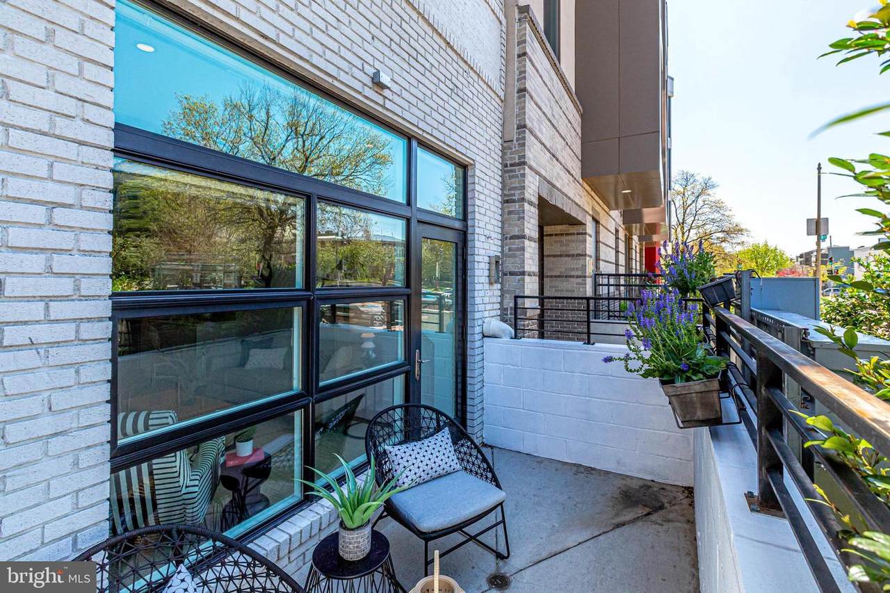 732 15TH Street - Photo 1