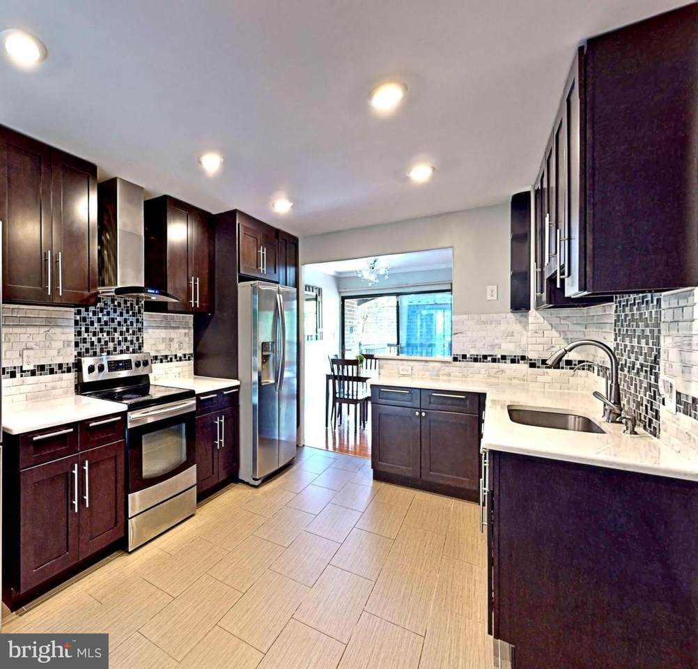 4912 Herkimer Street - Photo 1