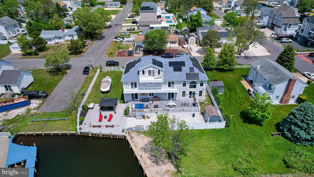 112 Island Road - Photo 1