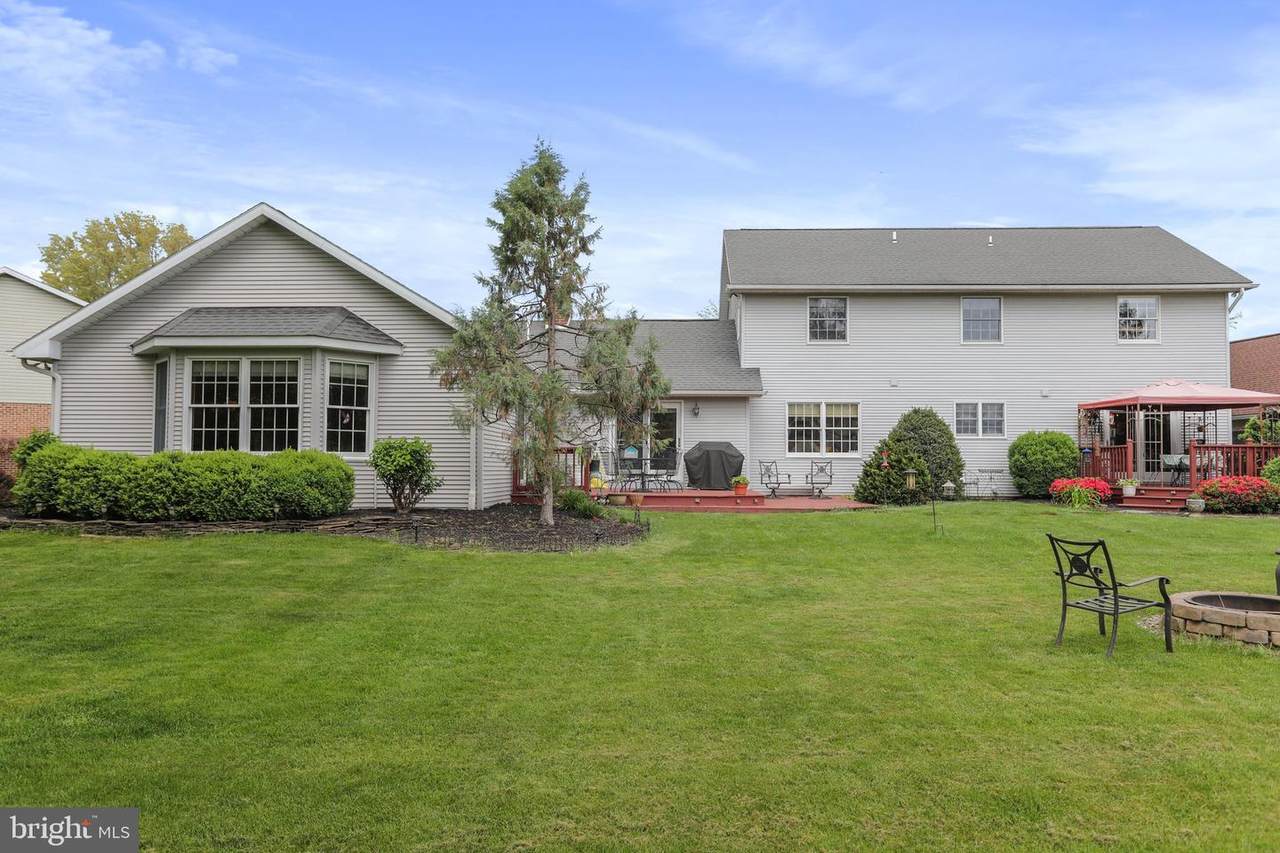 112 Beechwood Court - Photo 1