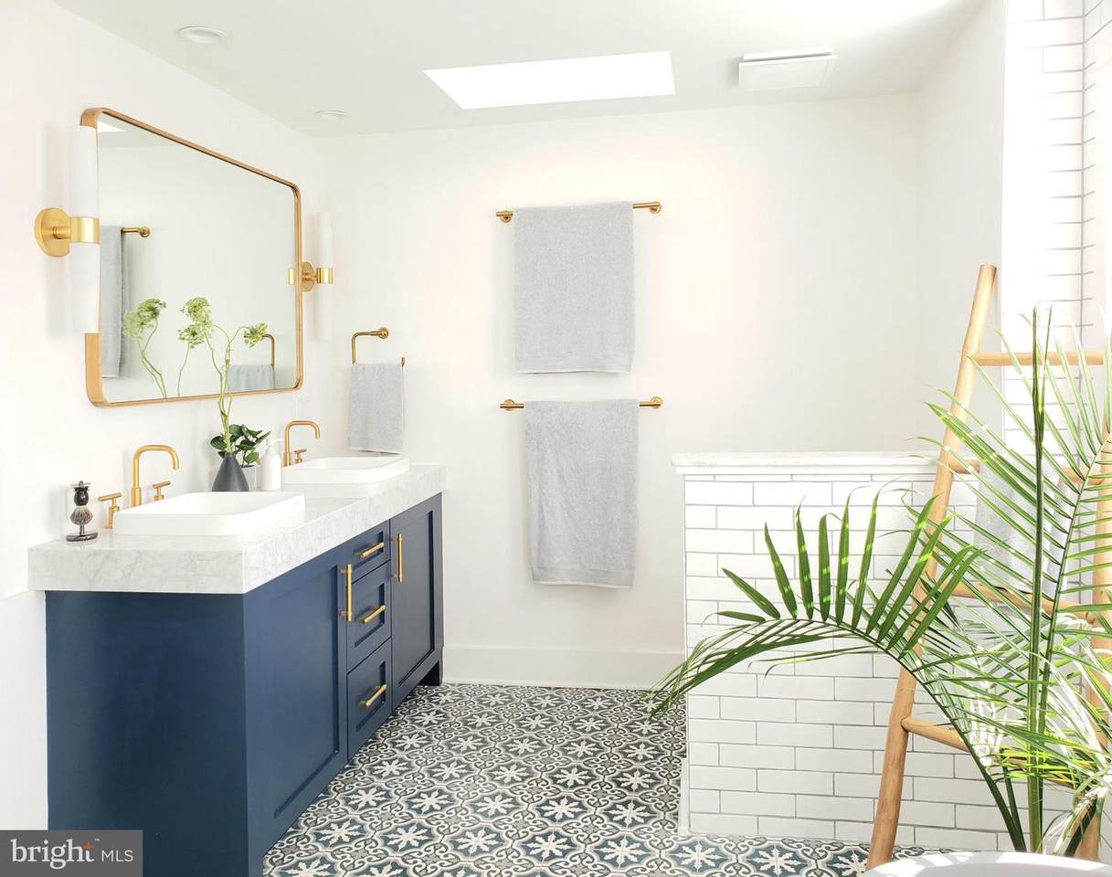 2300 Cedar Street - Photo 1