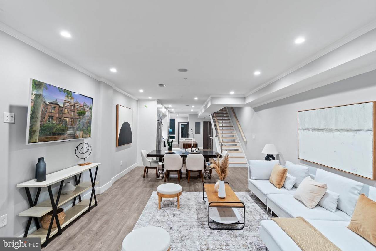 1461 Chapin Street - Photo 1
