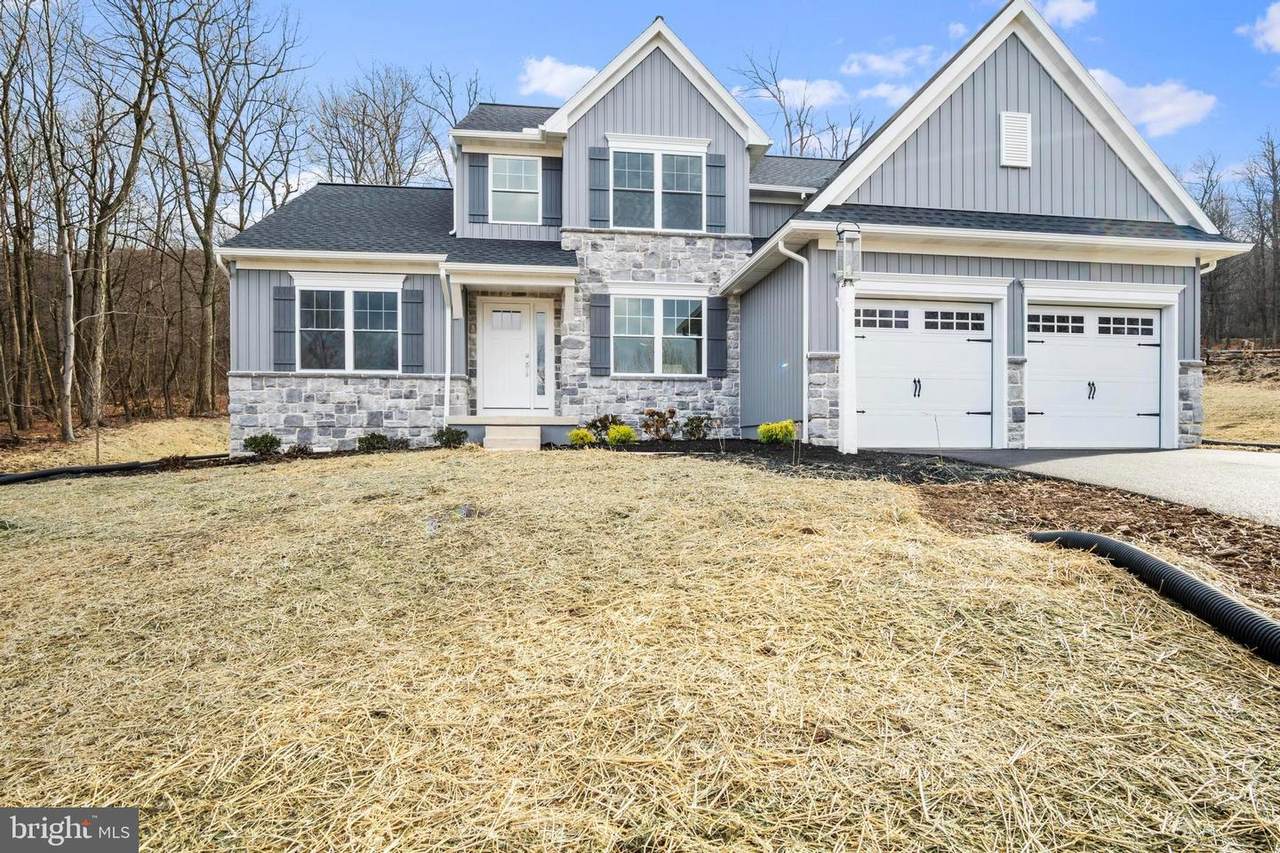 208 Rockville Boulevard - Photo 1