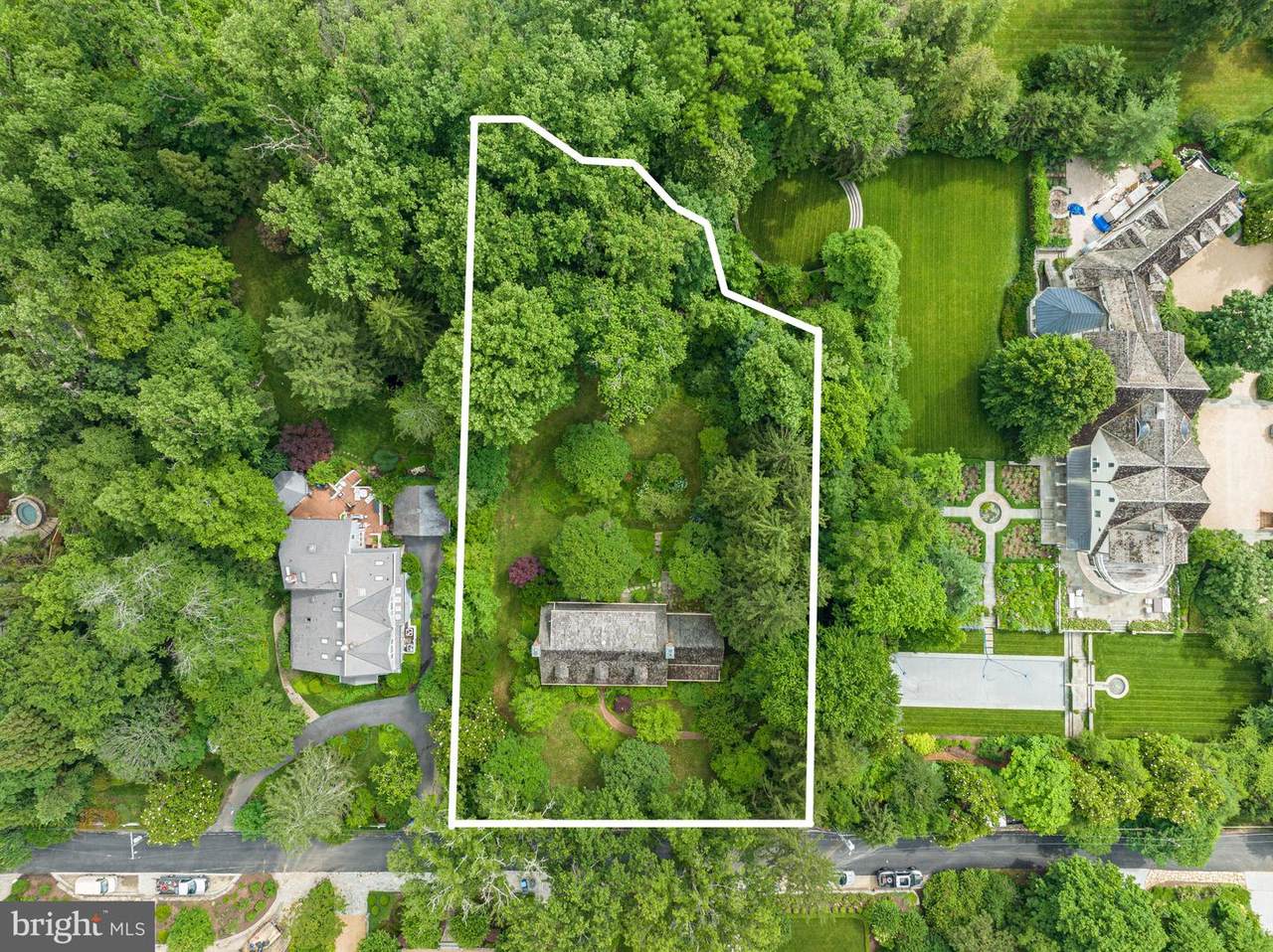 1139 Langley Lane - Photo 1
