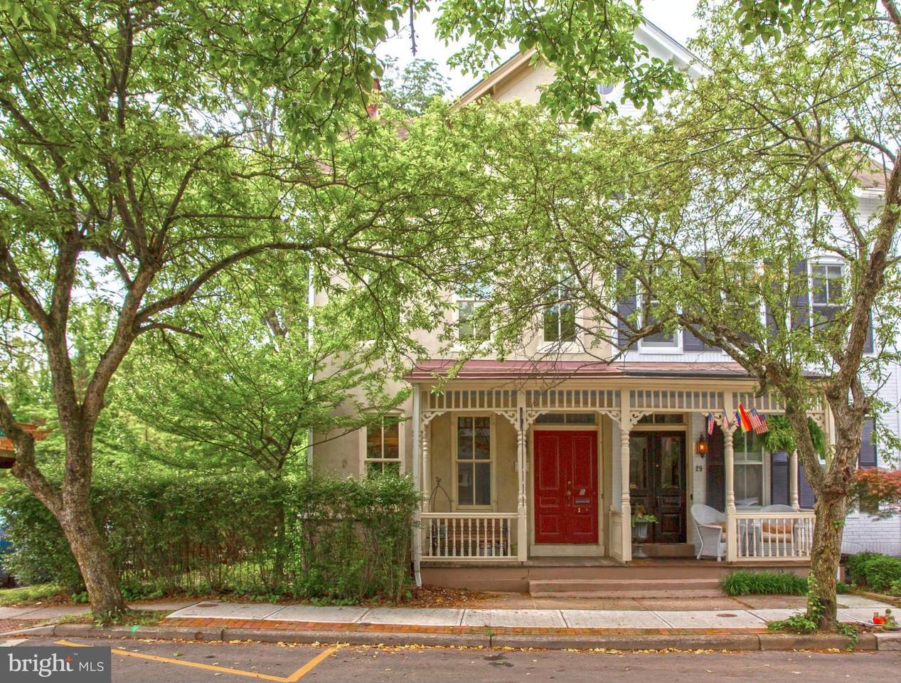 27 Clinton Street - Photo 1