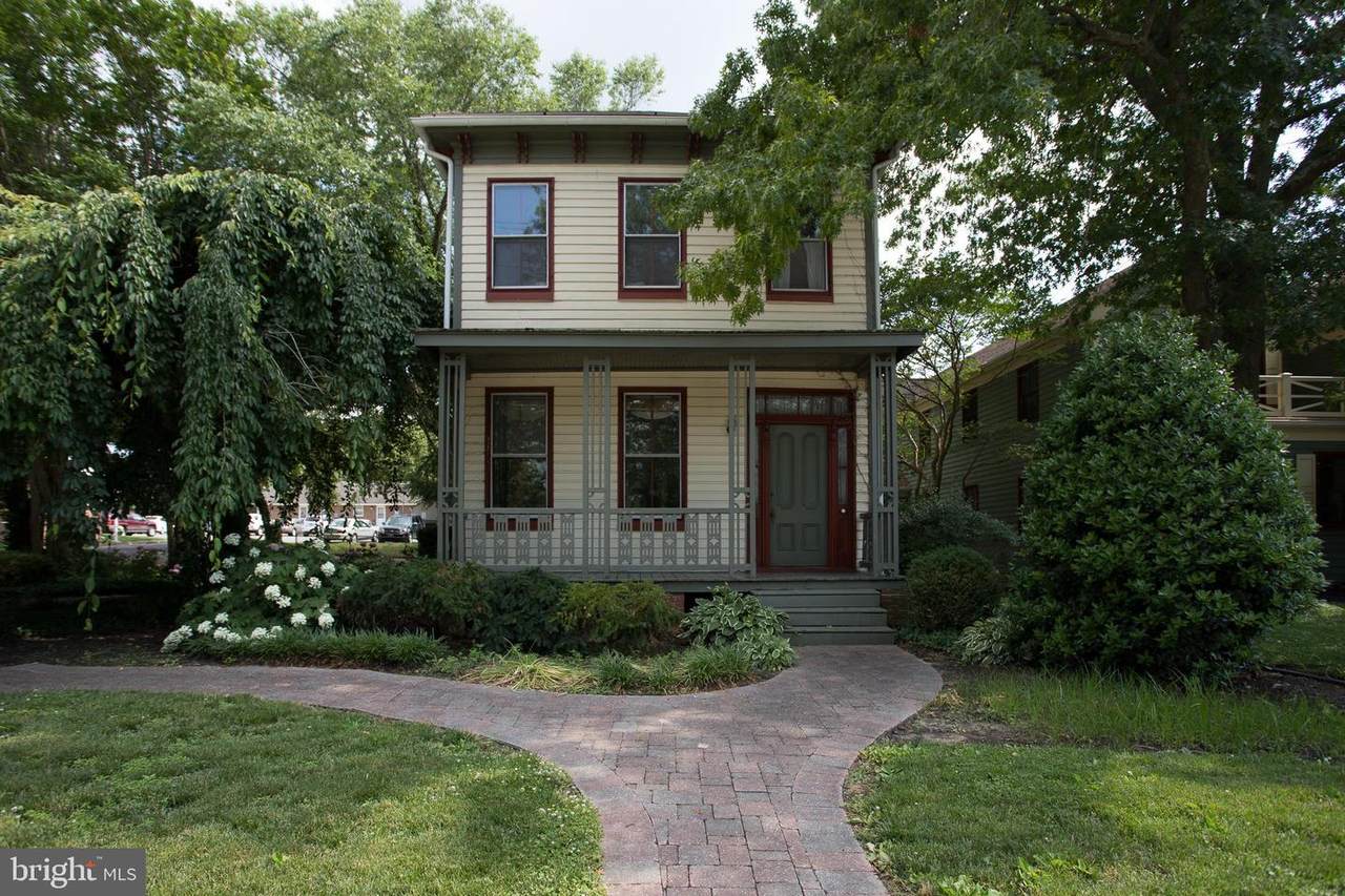 216 Bay Street - Photo 1