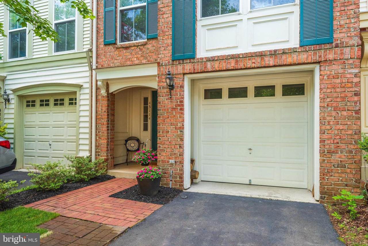 43114 Hunters Green - Photo 1