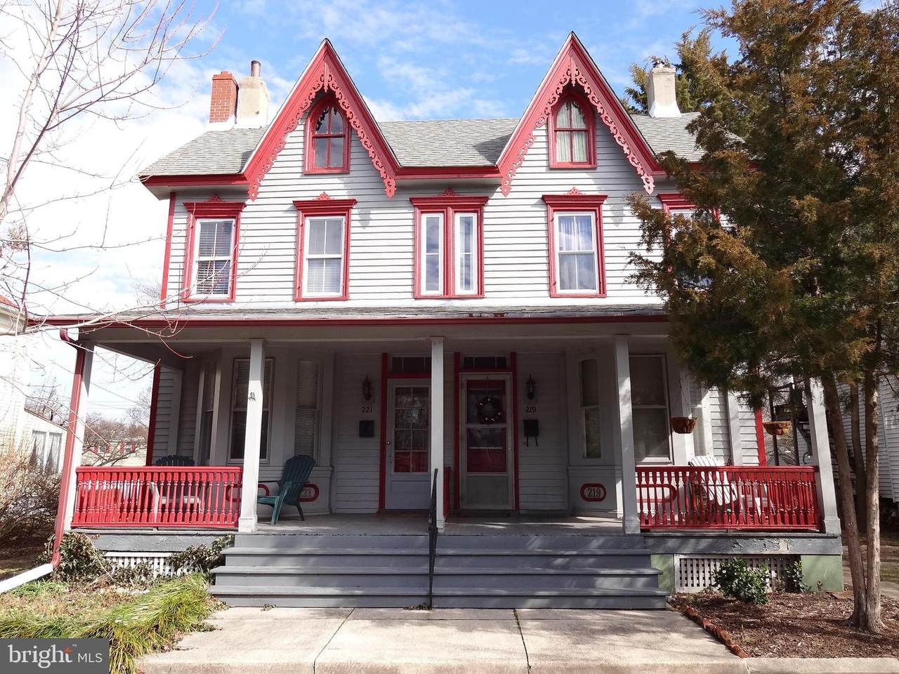 219-221 State Street - Photo 1