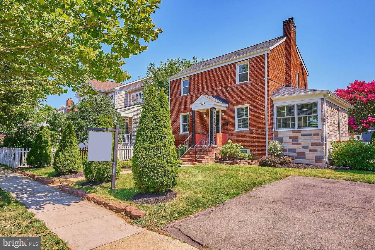 2539 Washington Boulevard - Photo 1