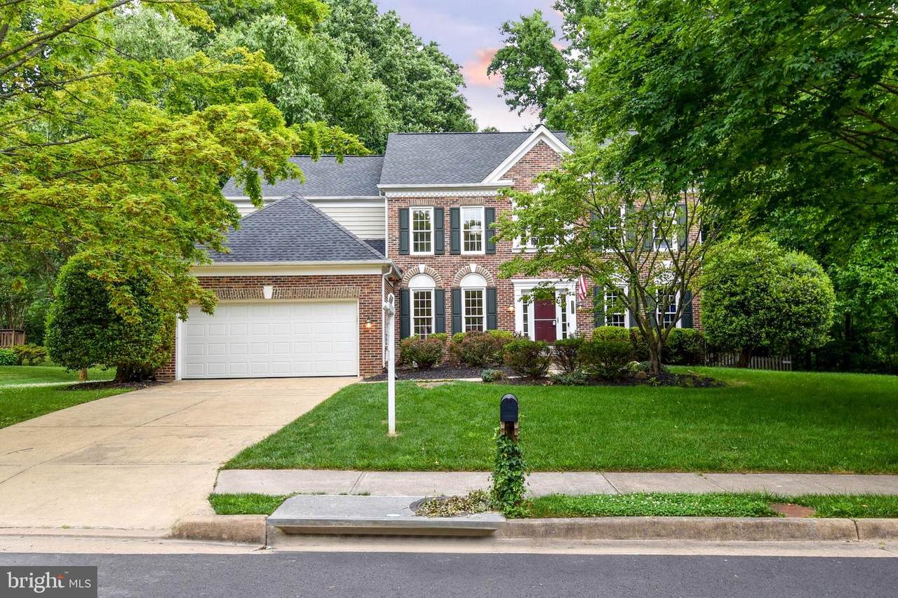 8305 Greentree Manor Lane - Photo 1