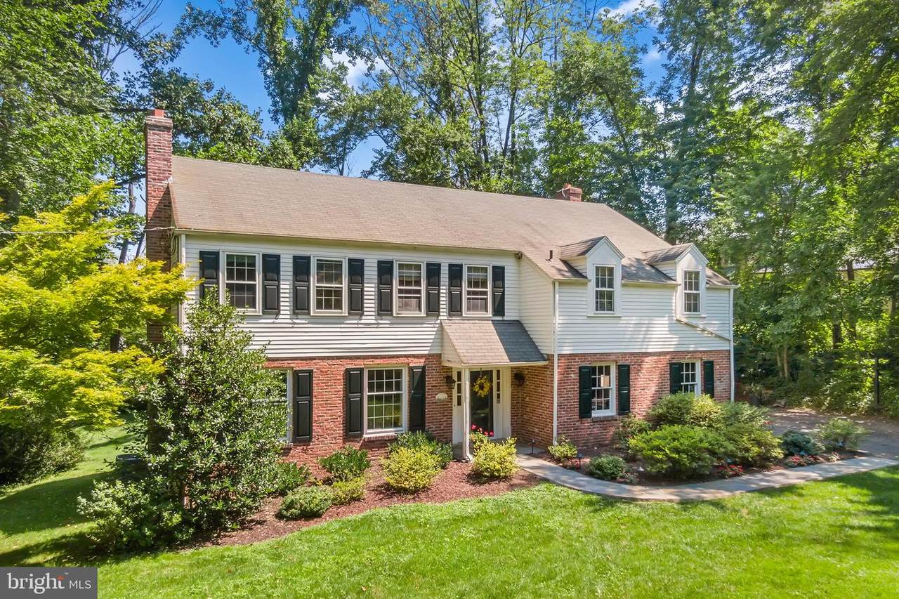 569 Canterbury Lane - Photo 1