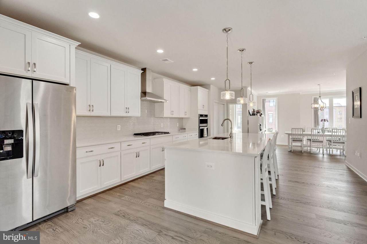 43178 Mongold Square - Photo 1
