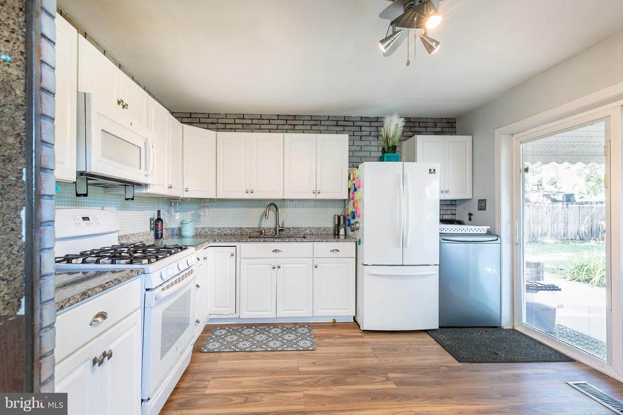 1329 Meadowvale Road - Photo 1