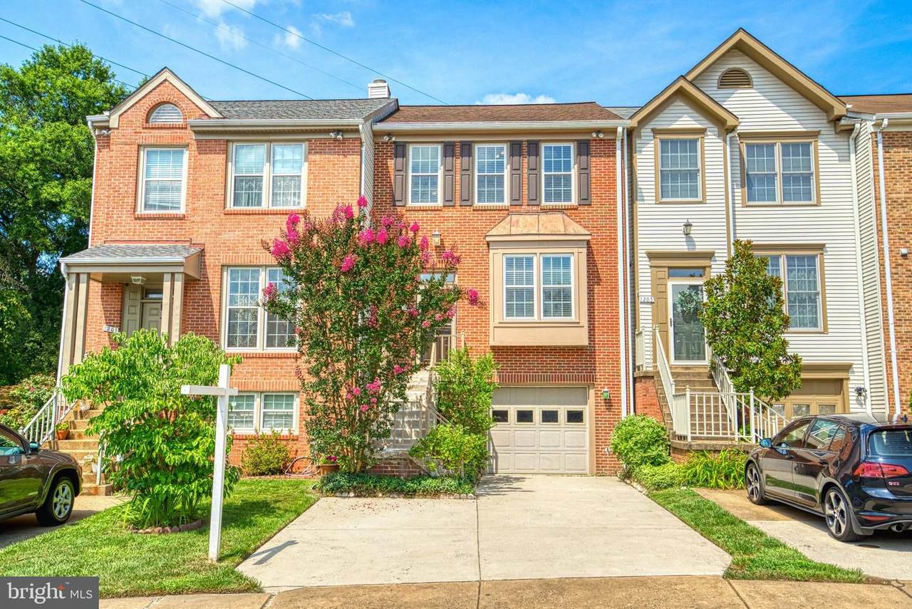 1203 Bond Street - Photo 1