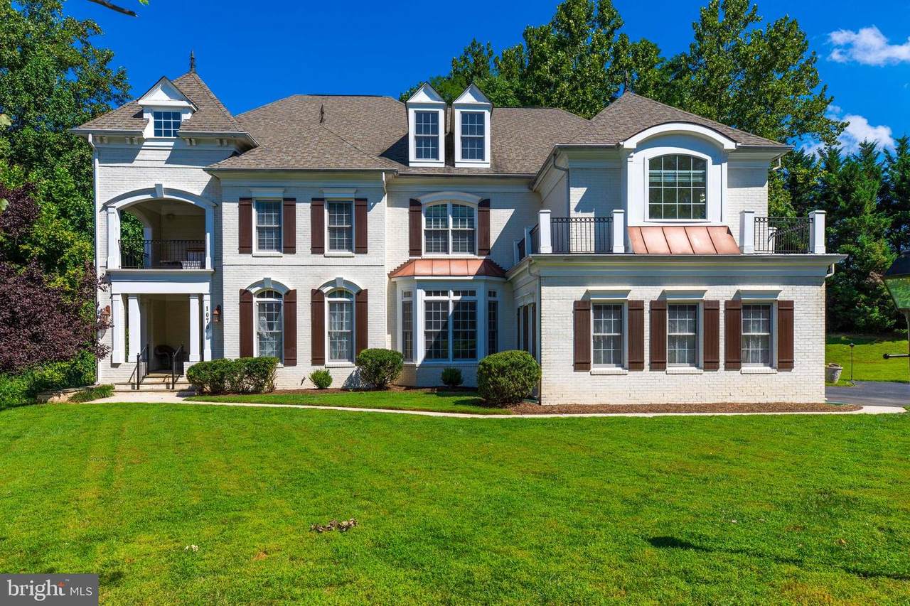 1070 Cedar Chase Court - Photo 1