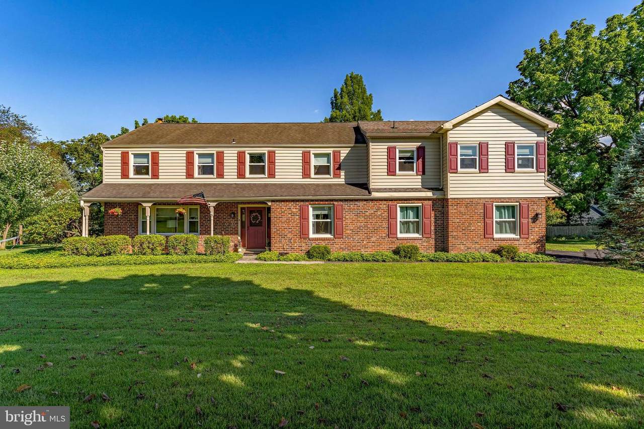 928 Hunt Drive - Photo 1