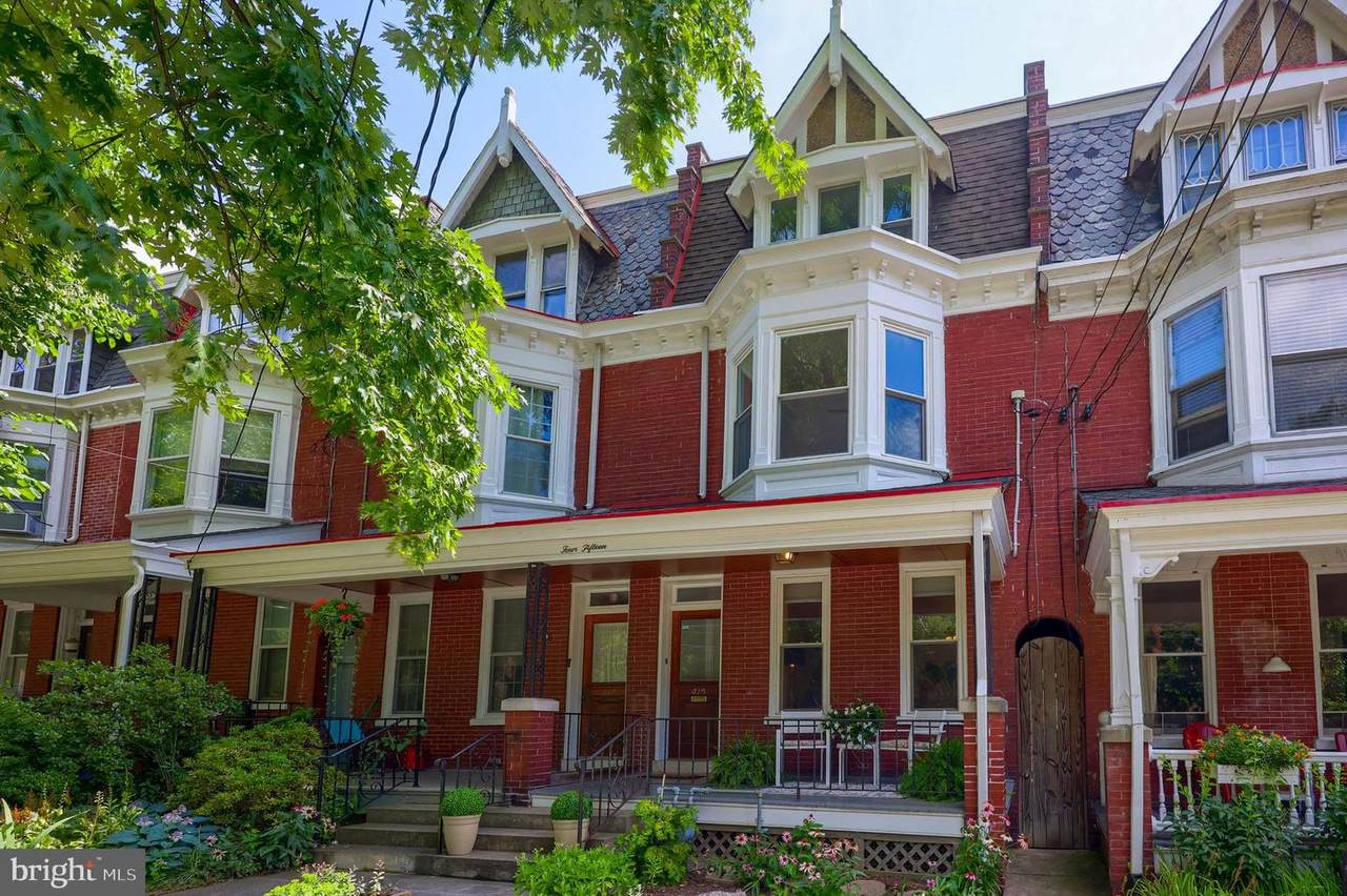 415 College Avenue - Photo 1