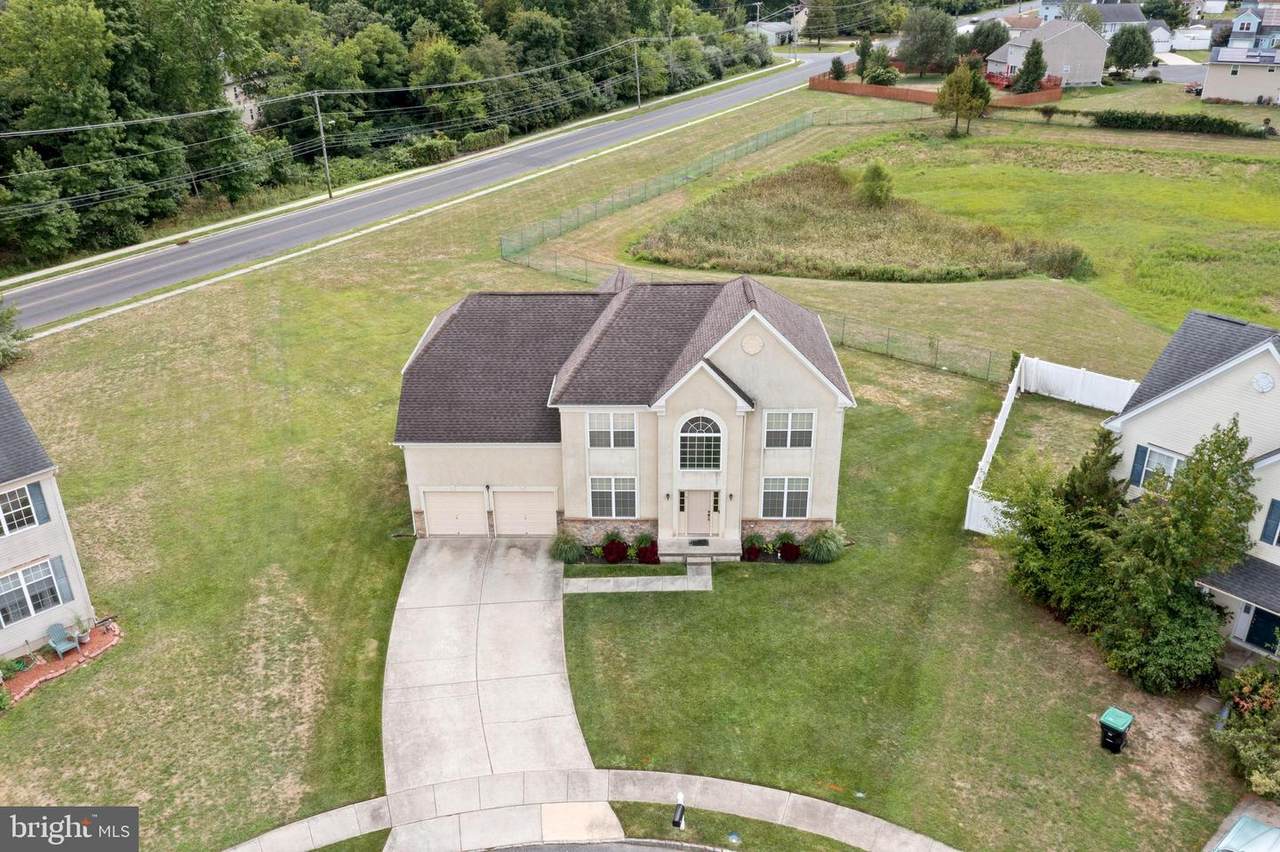 8 Conifer Court - Photo 1