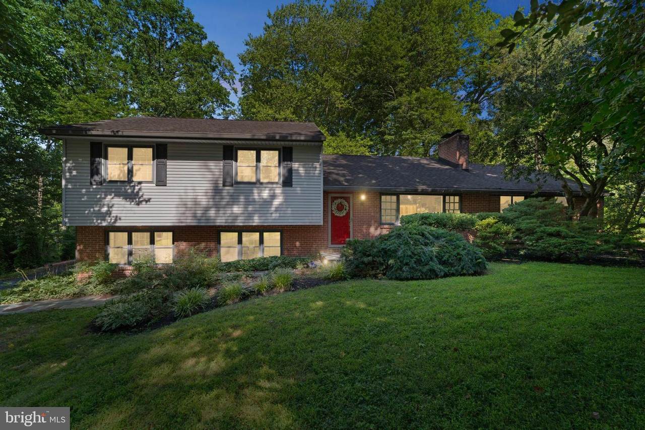 111 Warwick Drive - Photo 1