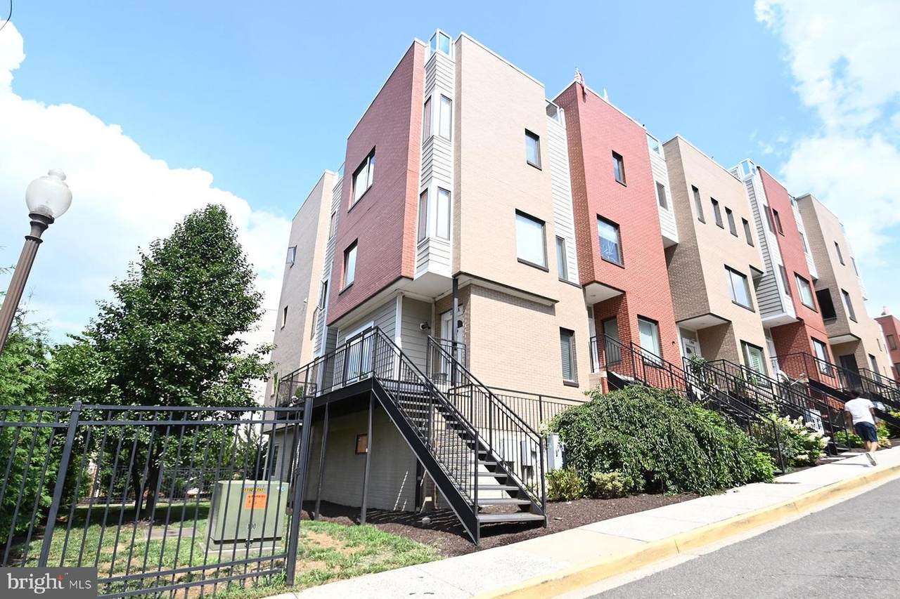 1300 Talbert Court - Photo 1