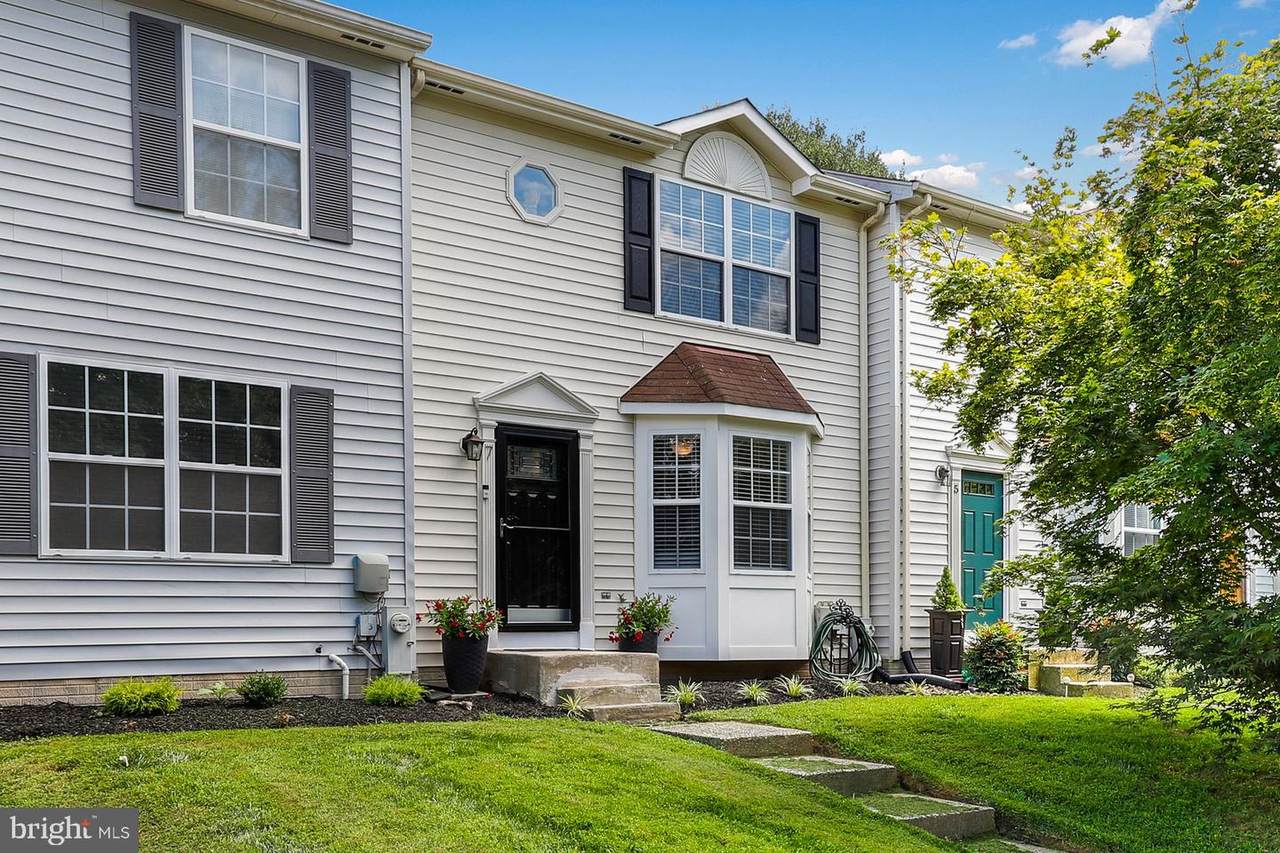 7 Forest Glen Court - Photo 1