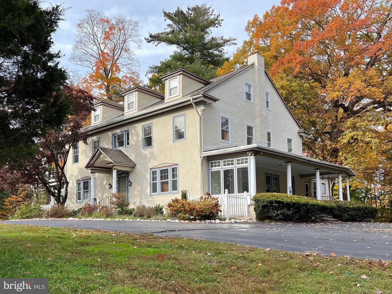 909 Jacksonville Road - Photo 1