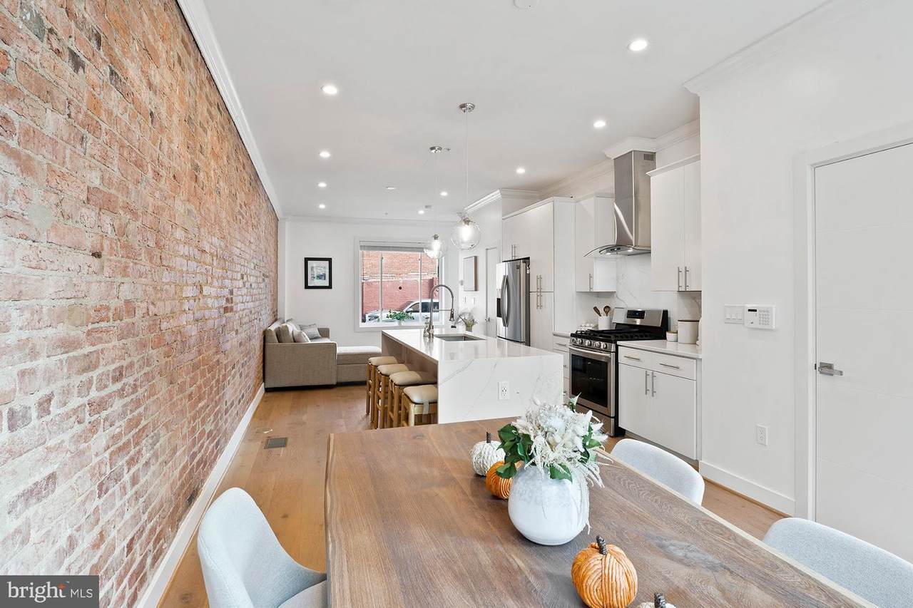 435 Park Road - Photo 1