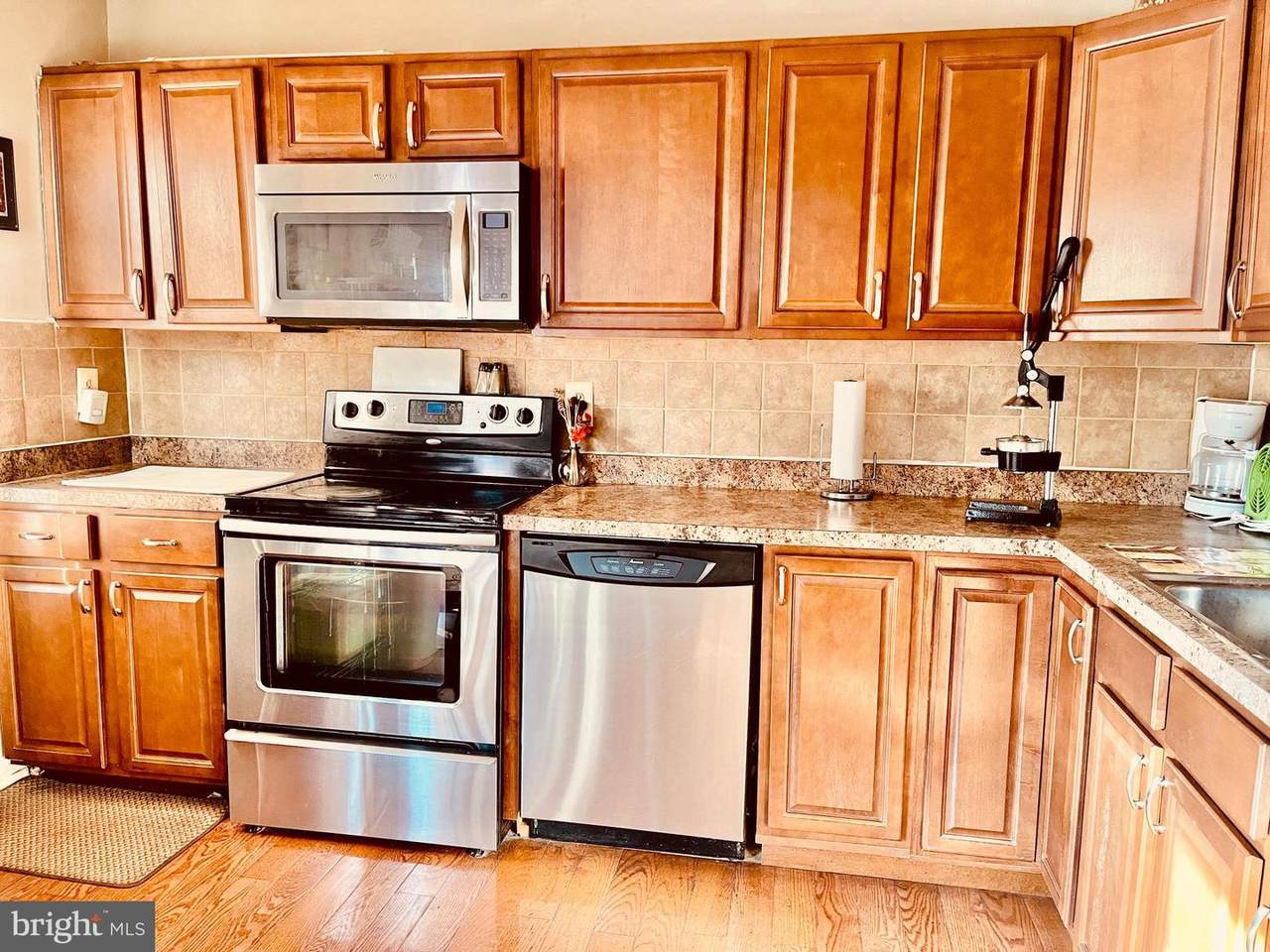 1042 Saybrook Harbour - Photo 1