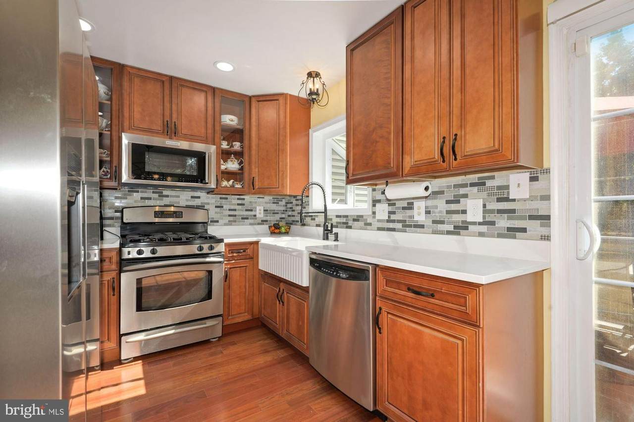 5843 Waterdale Court - Photo 1