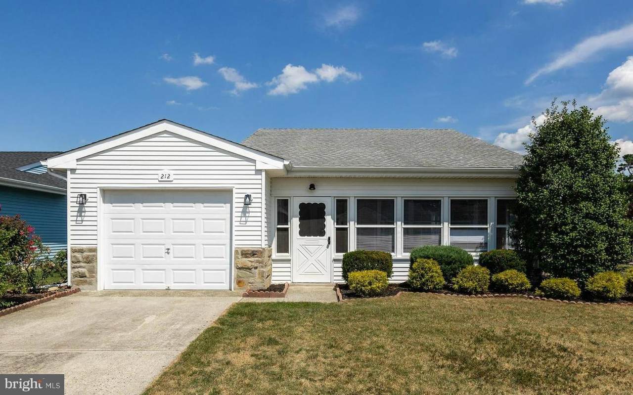 212 Huntington Drive - Photo 1