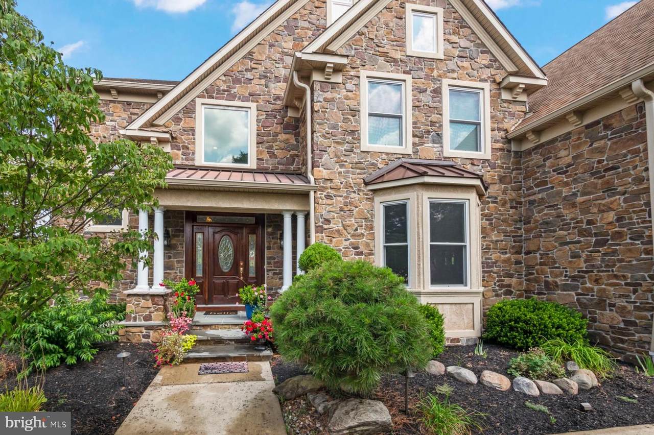 535 Championship Drive - Photo 1