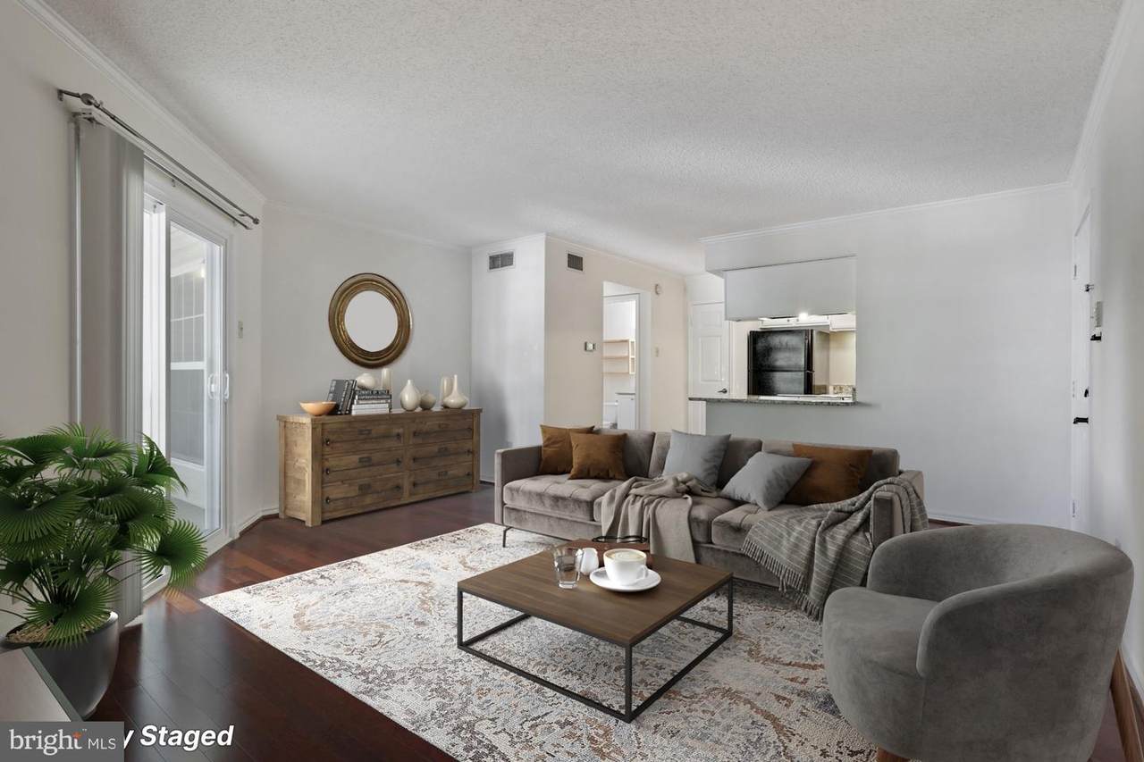 1535 Lincoln Way - Photo 1