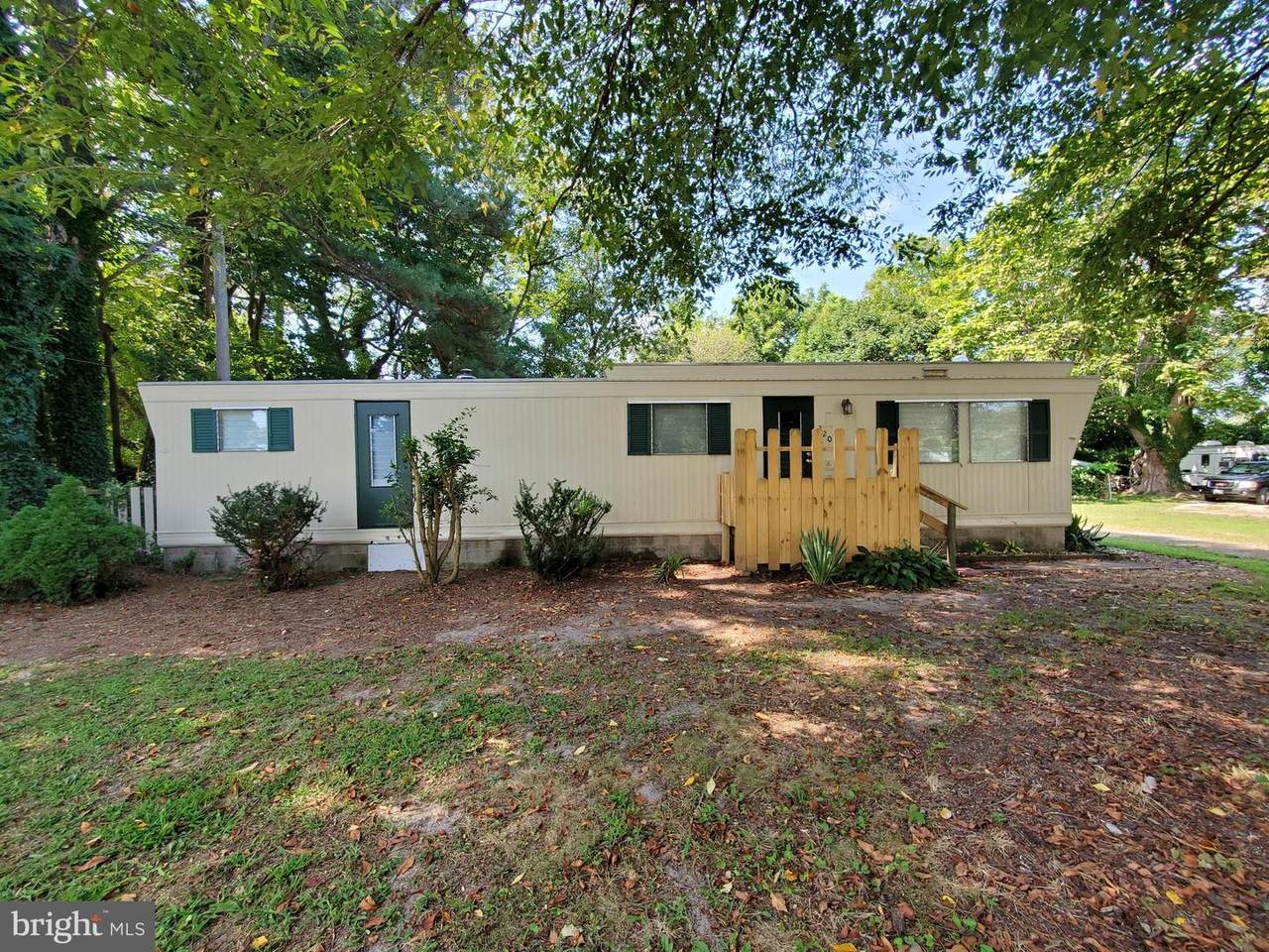 220 Chestnut Way - Photo 1