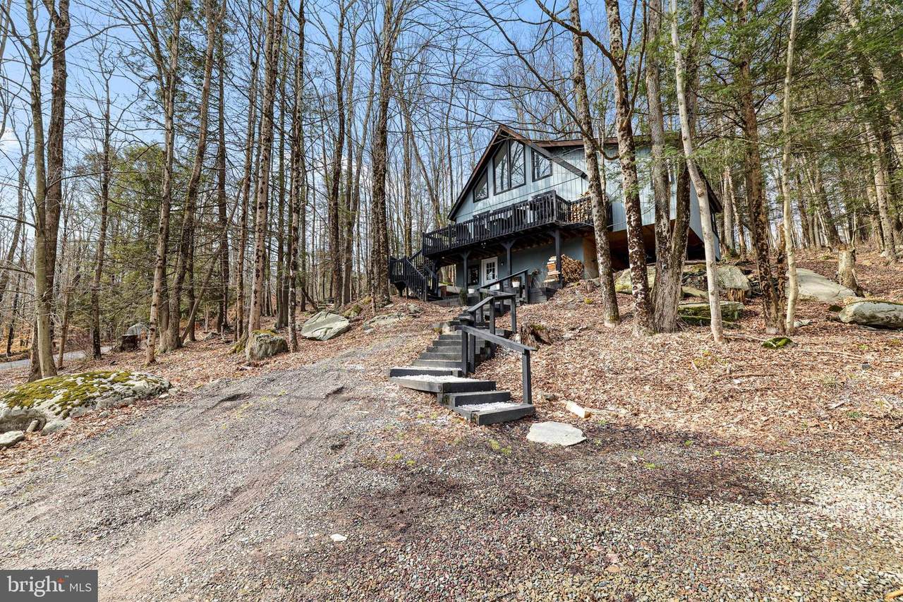 15 Lakeview Drive - Photo 1