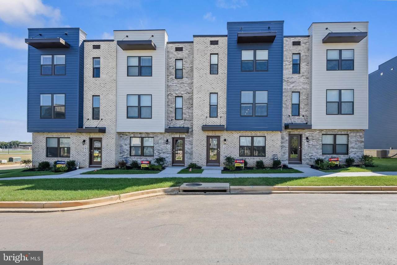 592 Union Street - Photo 1