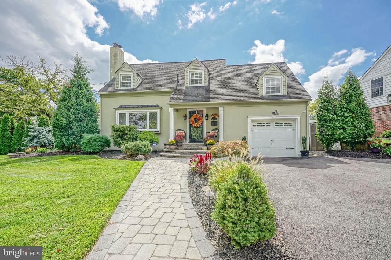 261 Park Drive - Photo 1