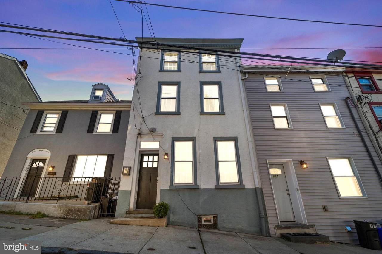 137 Gay Street - Photo 1