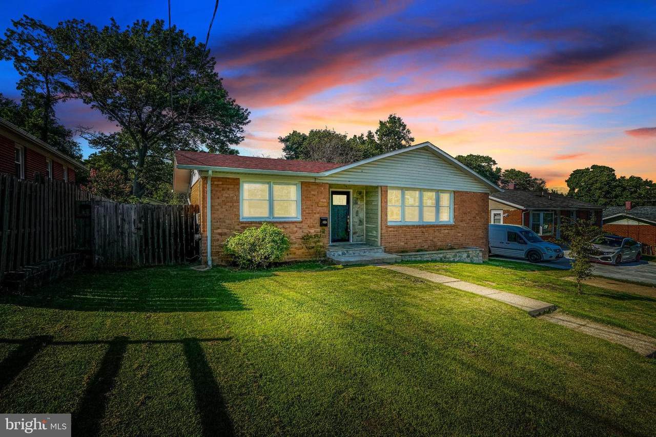 504 Melbourne Avenue - Photo 1