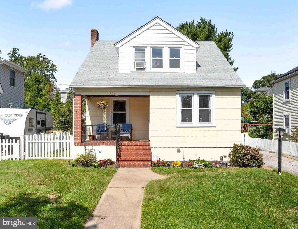 204 Hawthorne Road - Photo 1