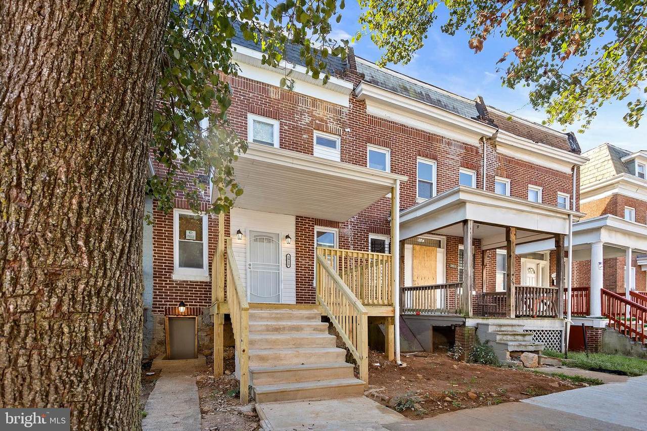 3915 Ridgewood Avenue - Photo 1