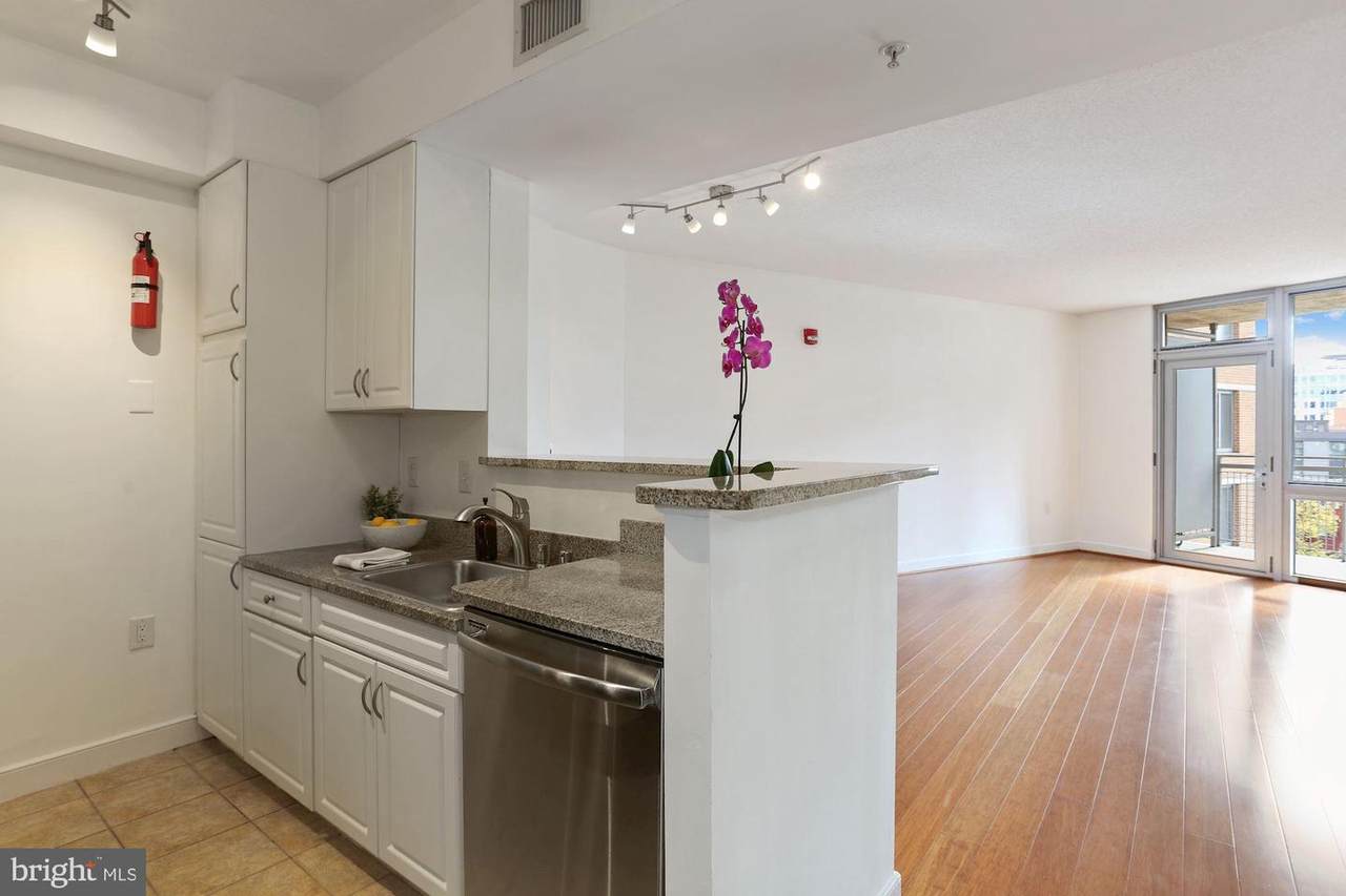 555 Massachusetts Avenue - Photo 1