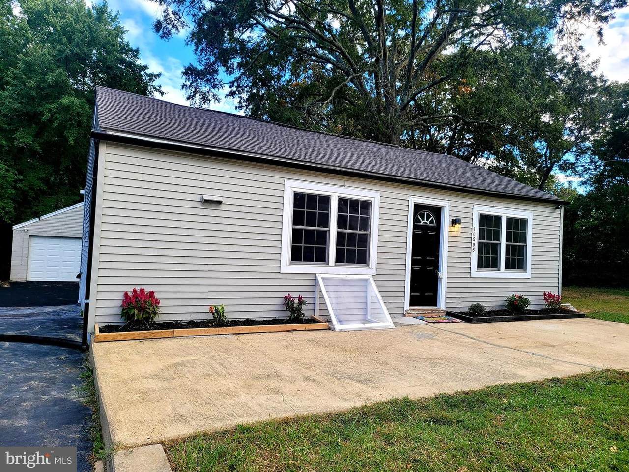 10506 Moores Lane - Photo 1