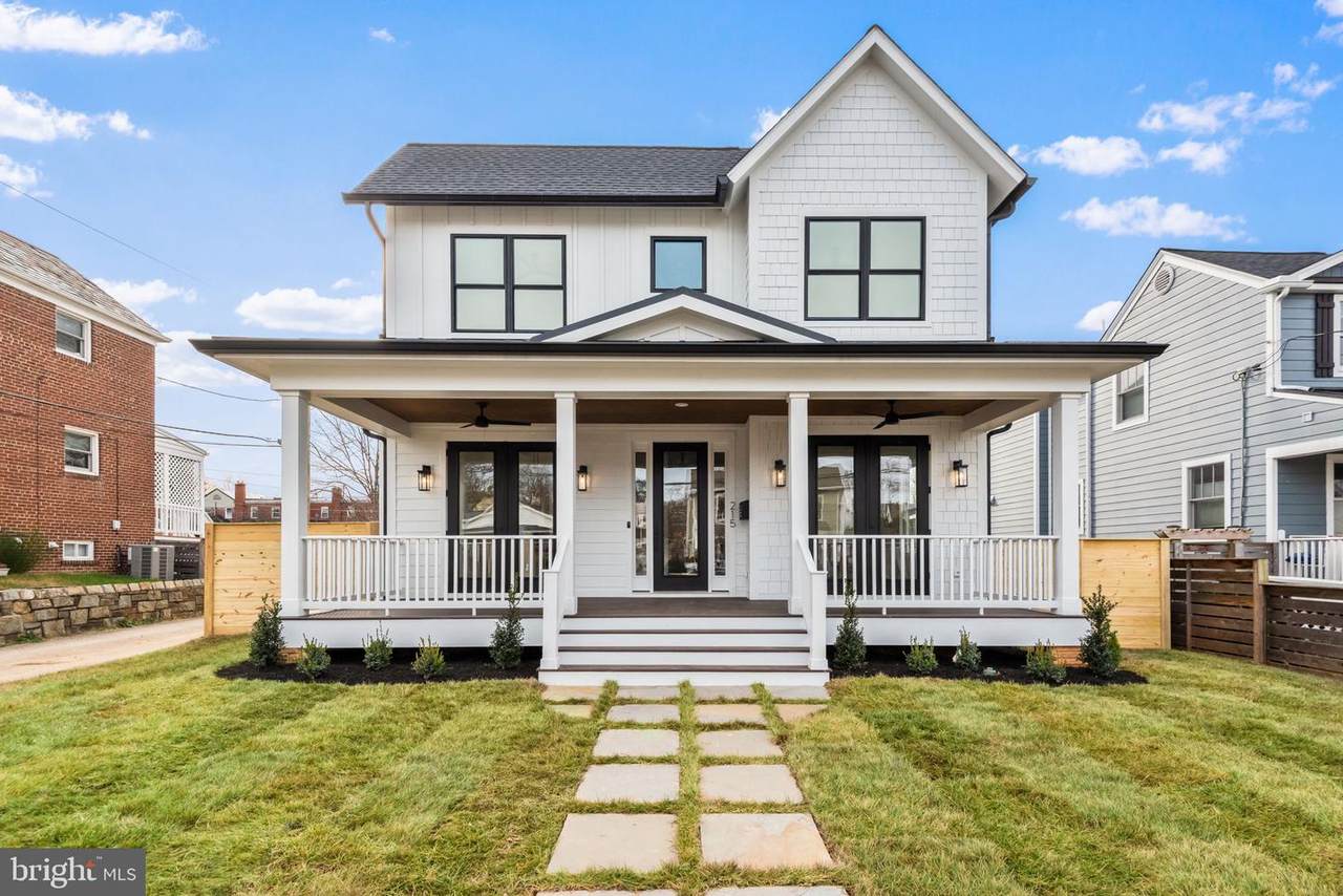 215 Monroe Avenue - Photo 1