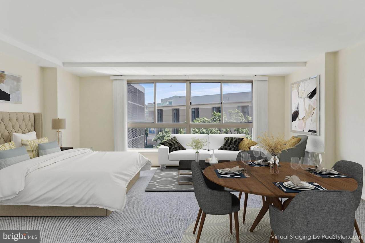 922 24TH Street - Photo 1