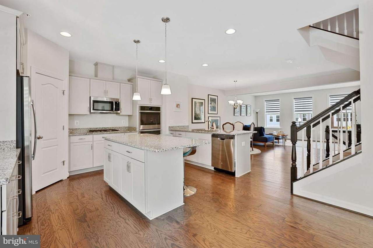 26 Enclave Court - Photo 1