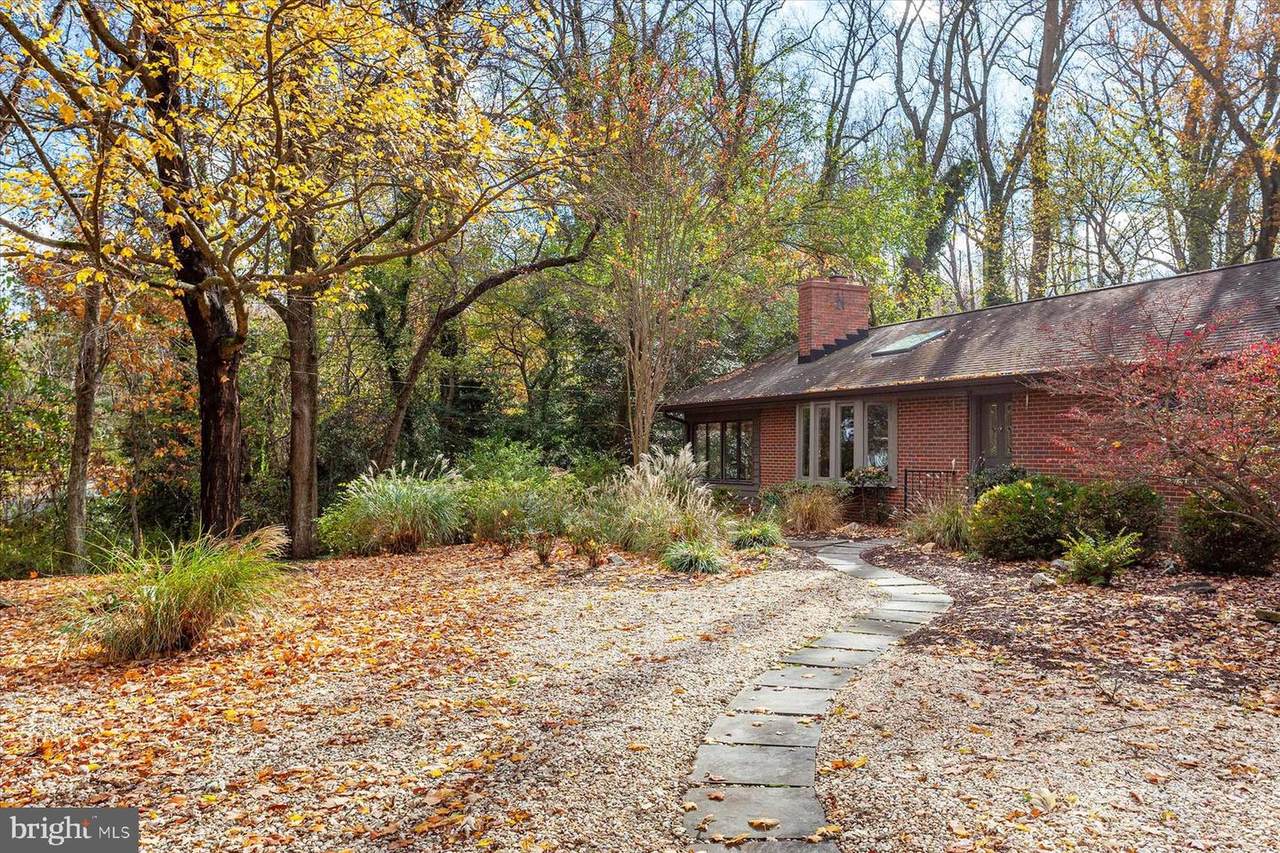 1514 Shipsview Road - Photo 1