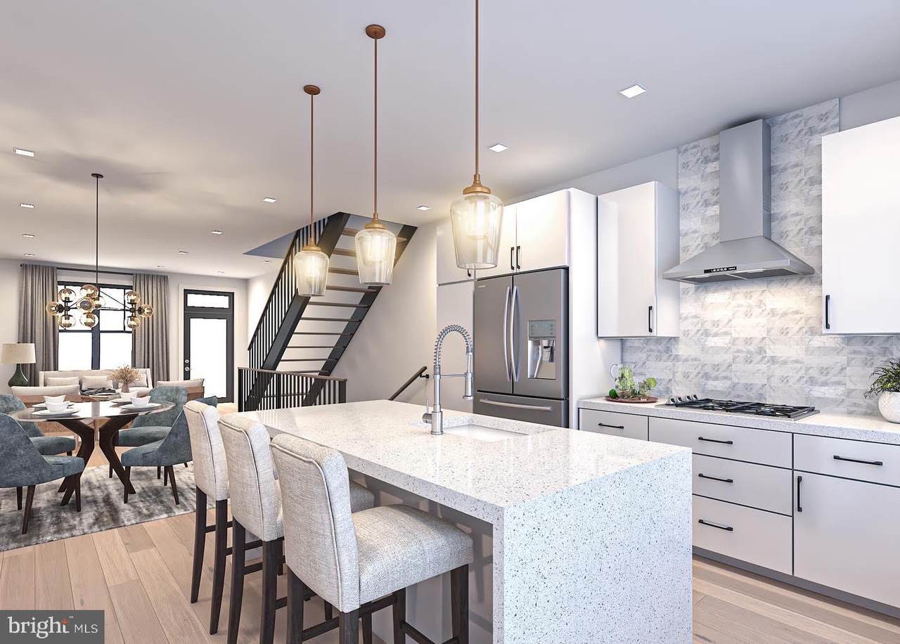 724 Chadwick Street - Photo 1